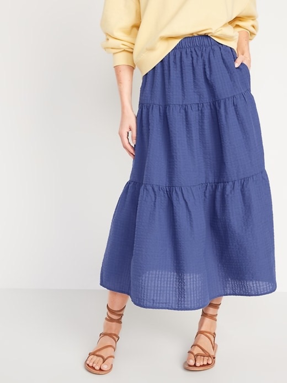 Old Navy High-Waisted Tiered Seersucker Maxi Skirt - Picture 3 of 3